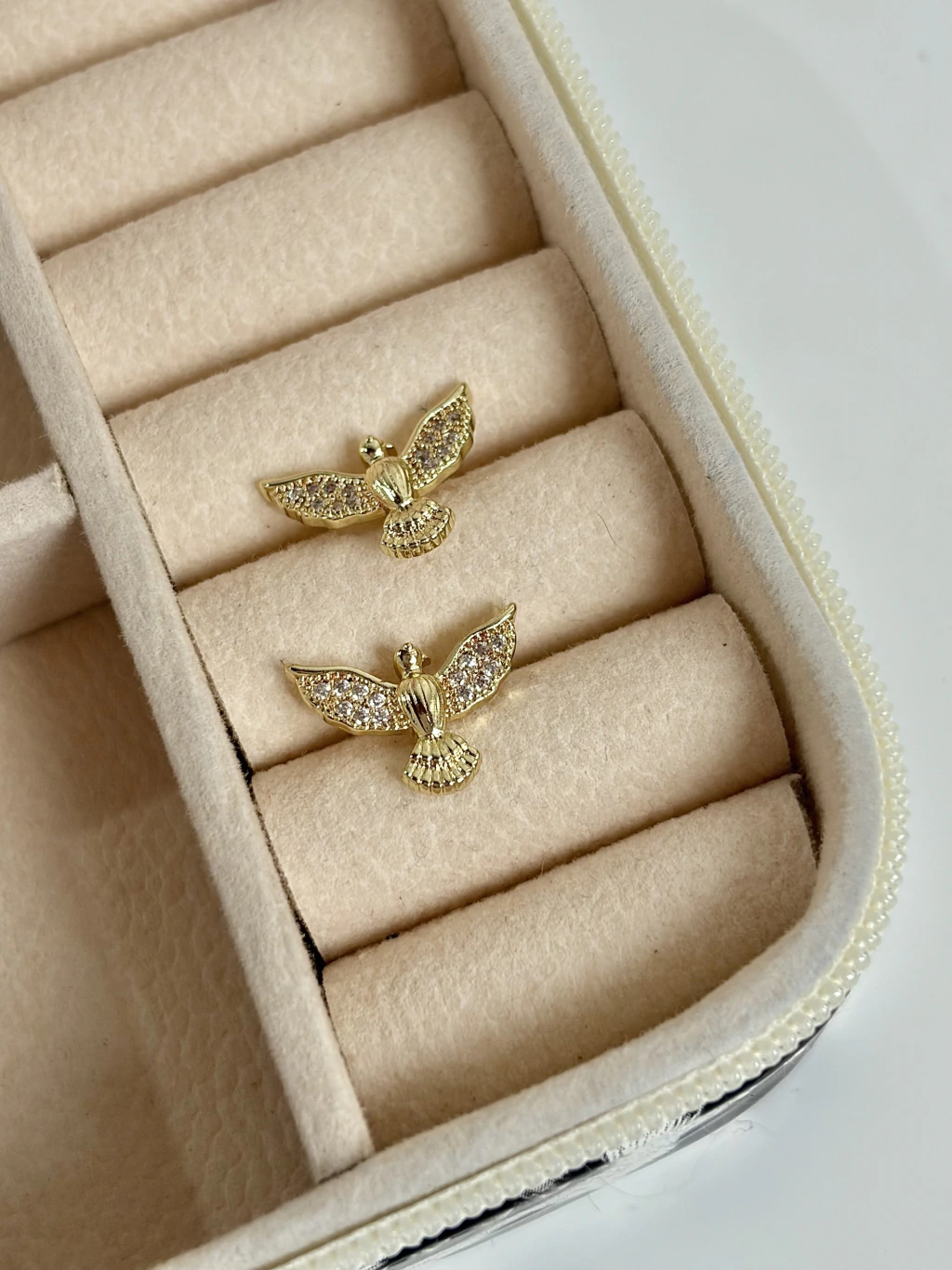 Aretes Paz